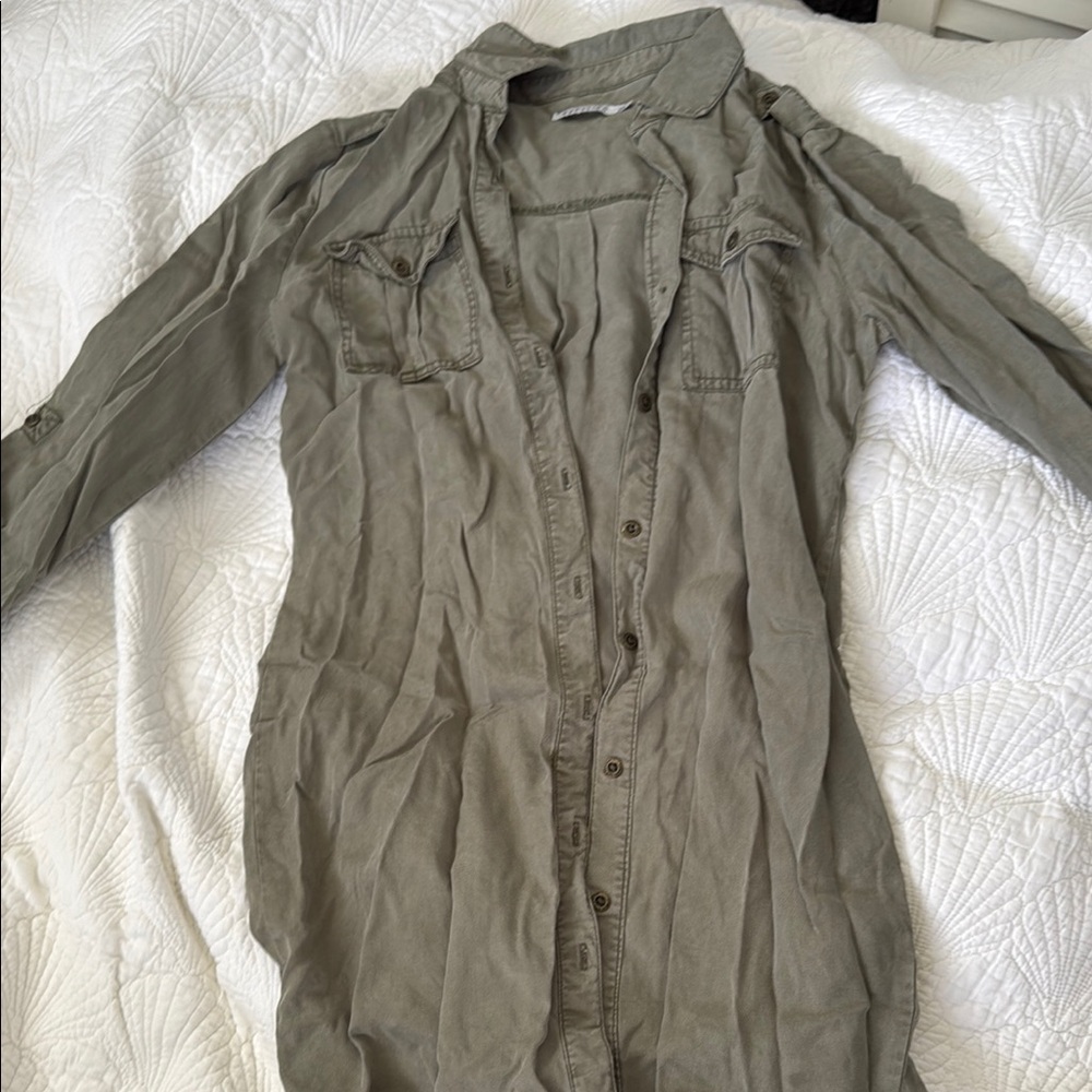 Kenneth Cole Reaction Sage Green Apparel